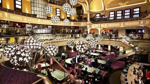 bonus 100 Slots Cafe casino