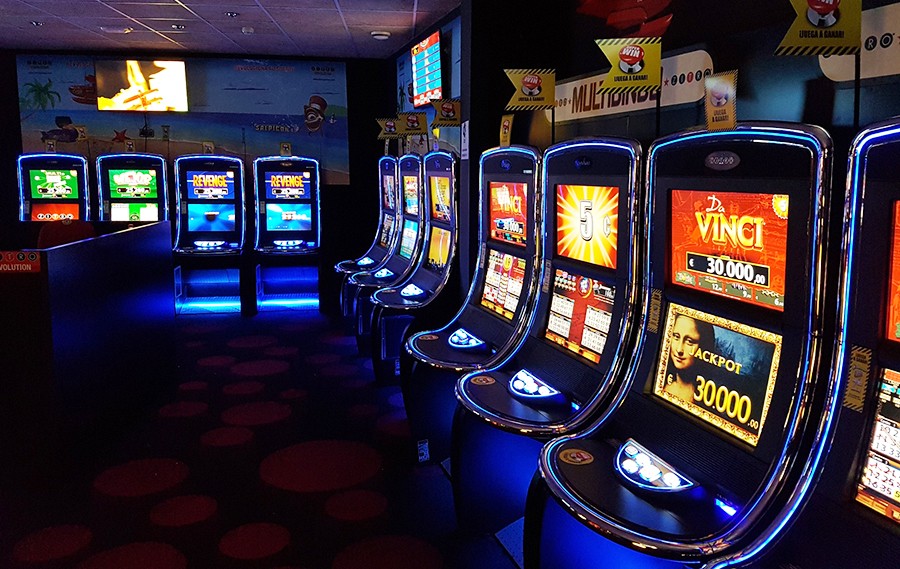 Online video poker mit echten Händlern