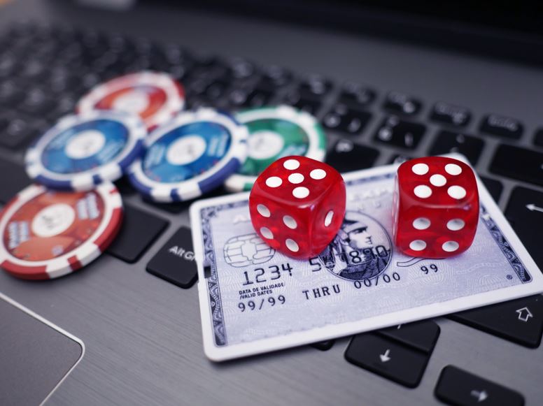 50 no deposit spins deal or no deal