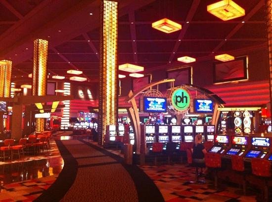 Hot 777 Deluxe Online -Slot