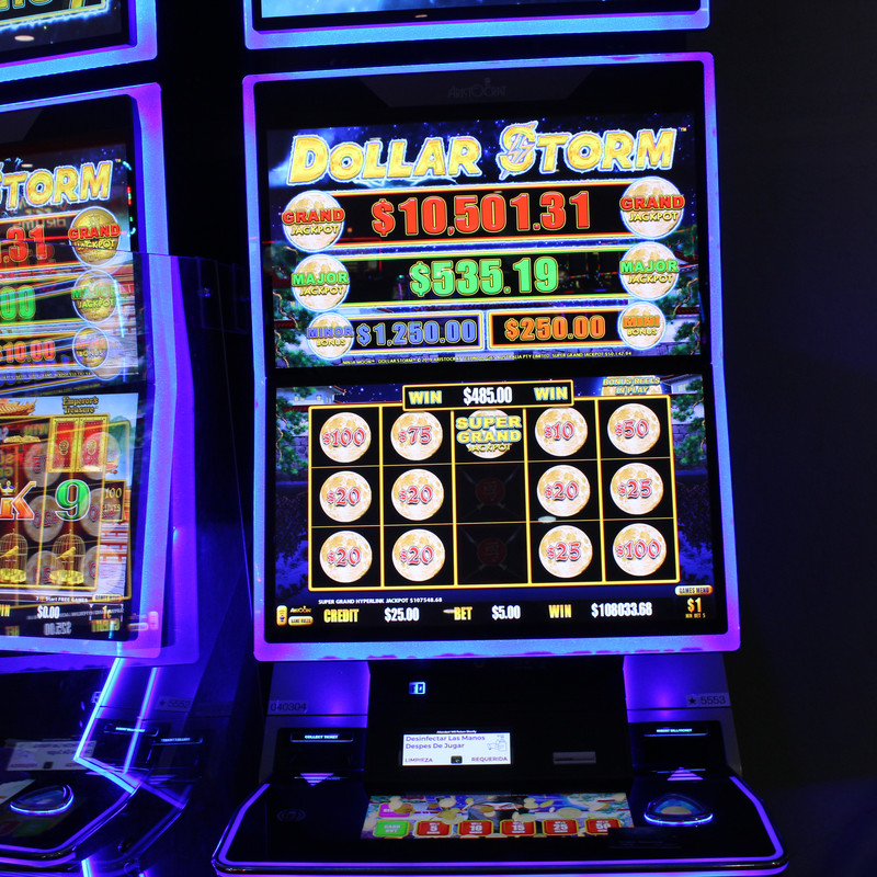 w casino free games